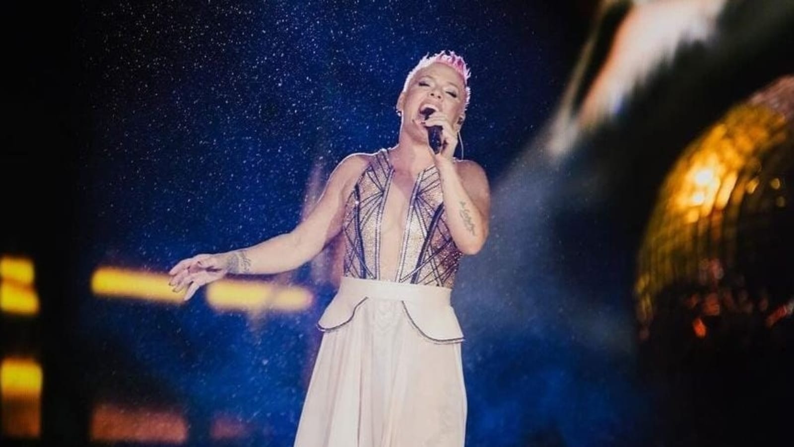 Pink pauses concert in Australia after pregnant fan goes into labour