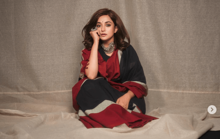 Monali Thakur